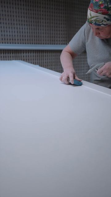 Почему двери в эмали стоят дороже?