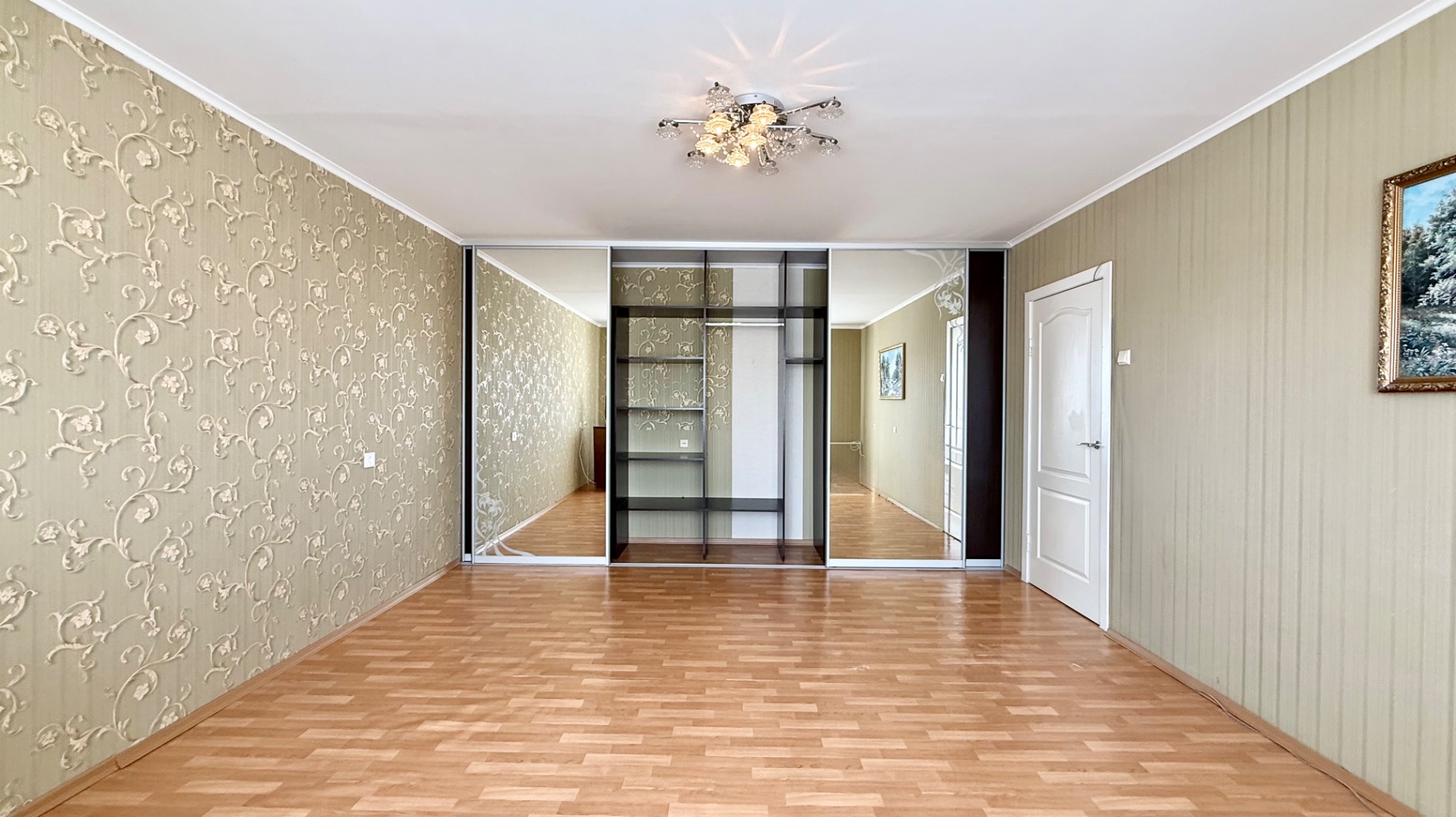 В продаже однокомнатная квартира в НЮР