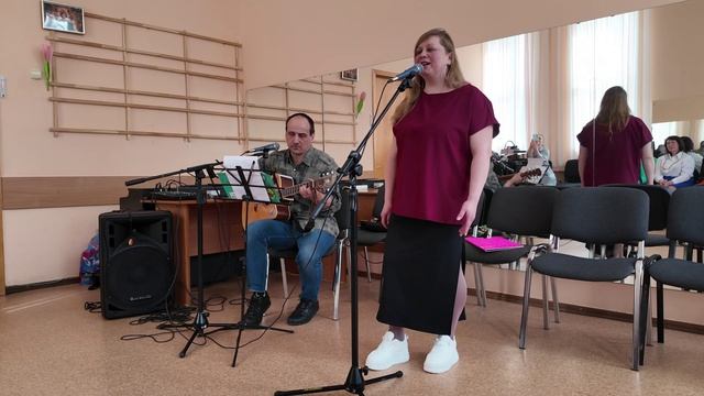 Клуб Серебрянные струны в Краснообском ДК провел творческую встречу и тема ее  - Весенняя капель