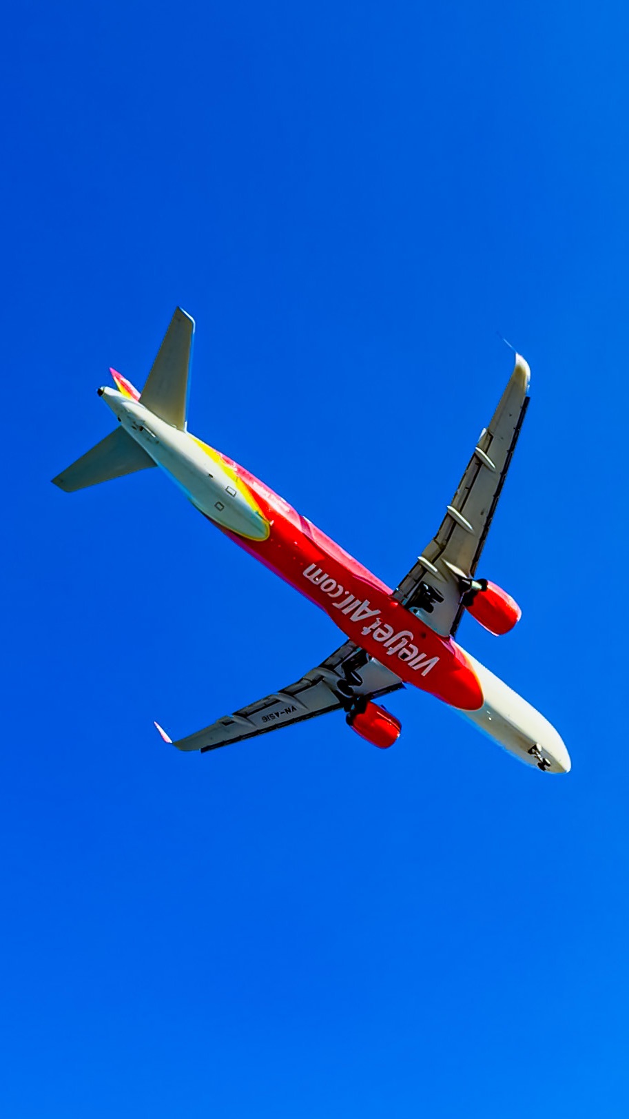 Ловлю самолёты на пляжу во Вьетнаме ✈️