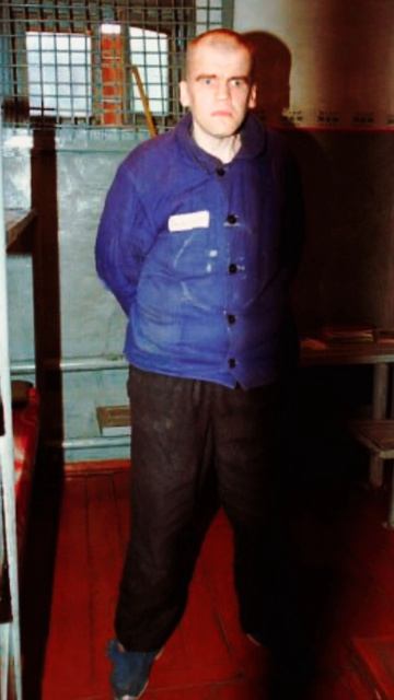 Самый жестокий маNьяк, он засунул лыжную палку своей жертве в **** это просто жесть