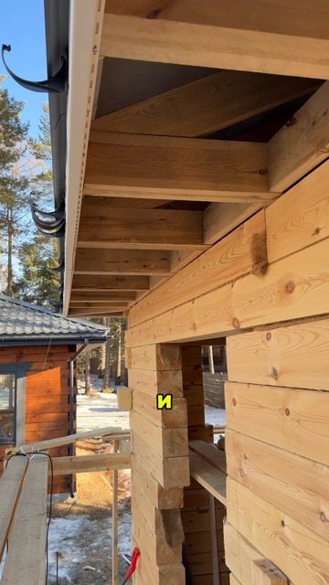 Как устроена подшивка карнизных свесов?