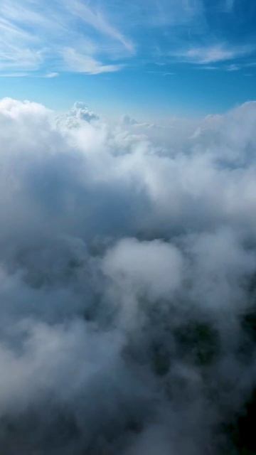 летаю в облаках