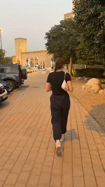 Dubai Outlet Village