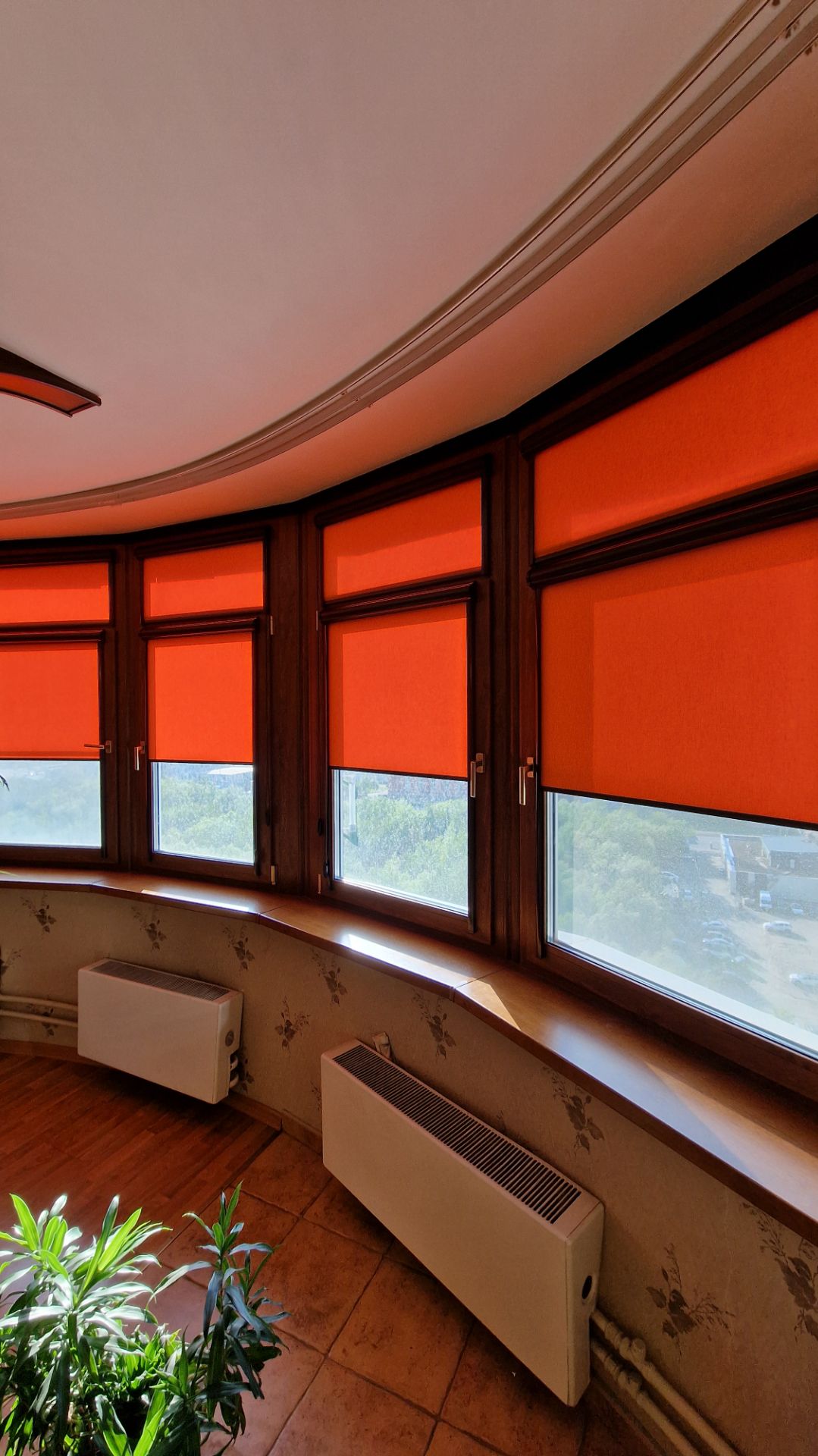 Ткань Карина. Карамель. Кассетные рулонные шторы с направляющими