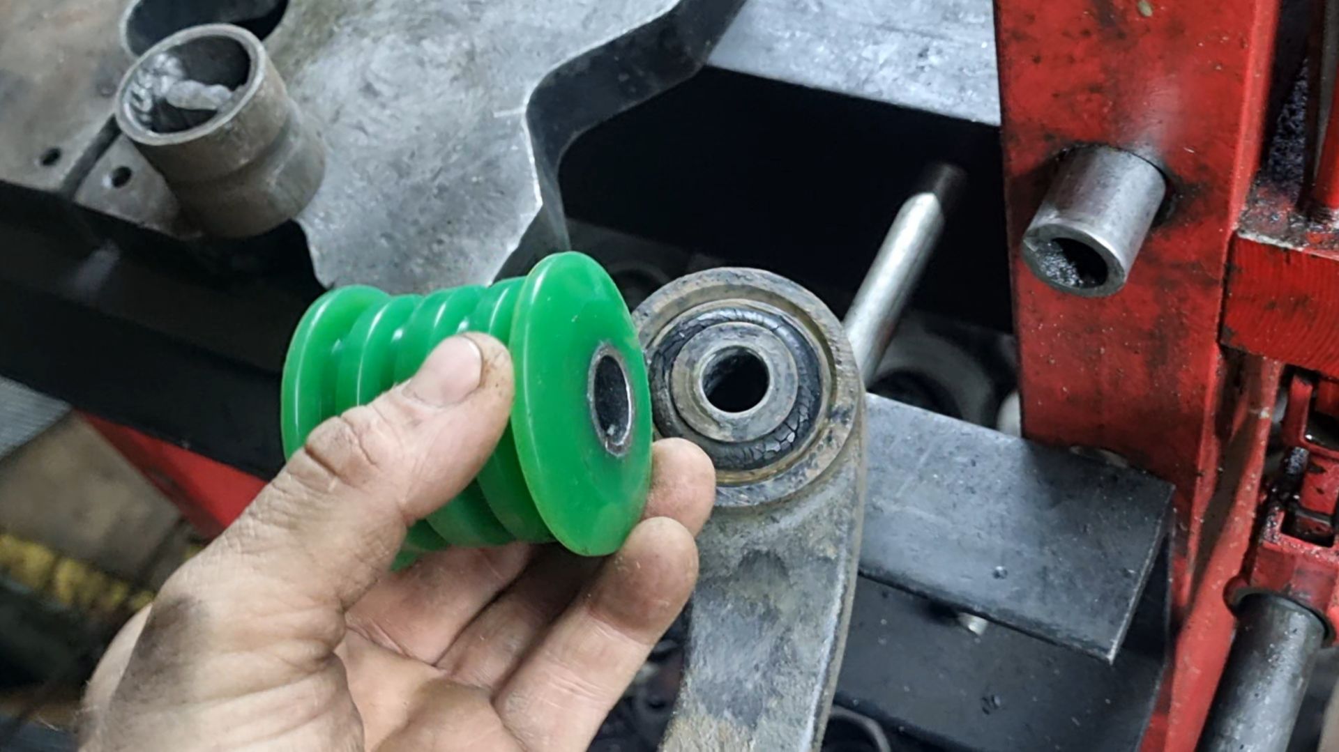 Установка сайлентблоков без обоймы в клюшки УАЗ Патриот.