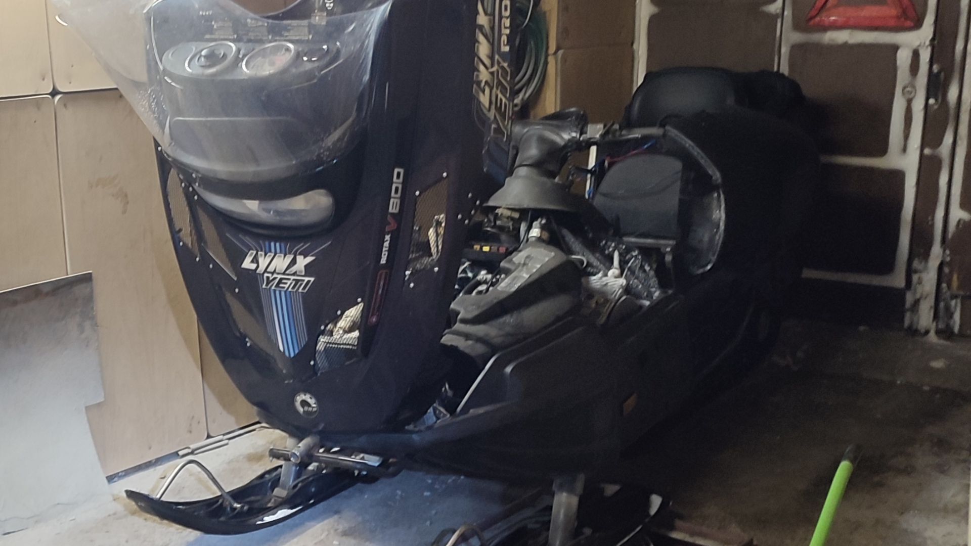 снегоход LYNX YETI PRO V800 Не запускается, ремонт реле