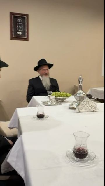 Раввин Лазар на церемонии установки мезузы в новом помещении Дома ХАБАДа «Шагал»