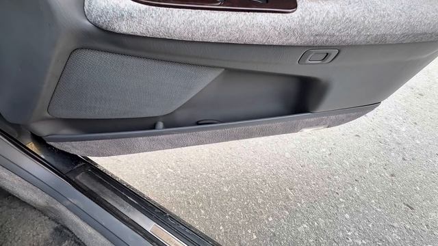 Toyota Crown Majesta 1-uz