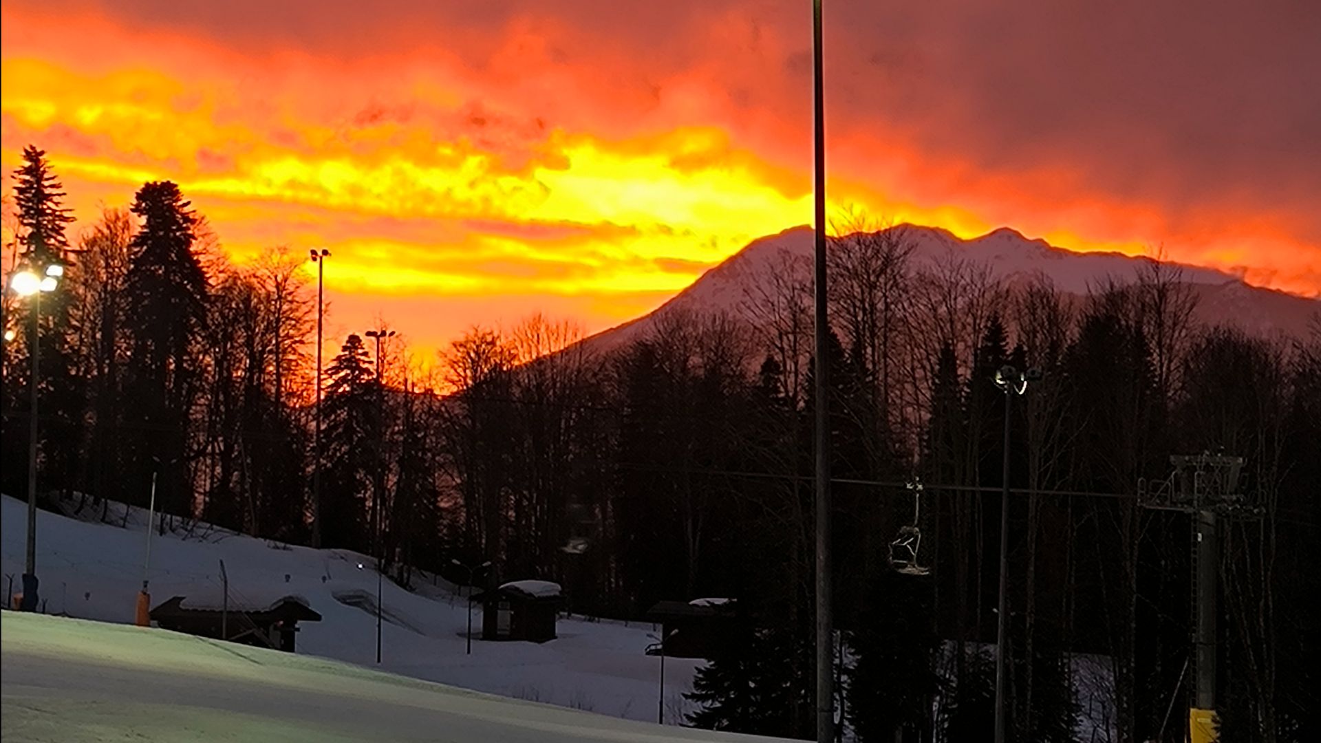 Погода на Красной поляне 29 марта. Газпром поляна вечерние катания