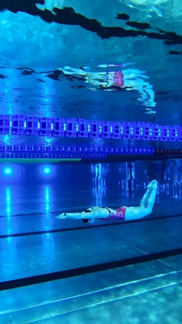 Если бы можно было включить музыку на тренировке по плаванию🏊🏼♂️ 🎵