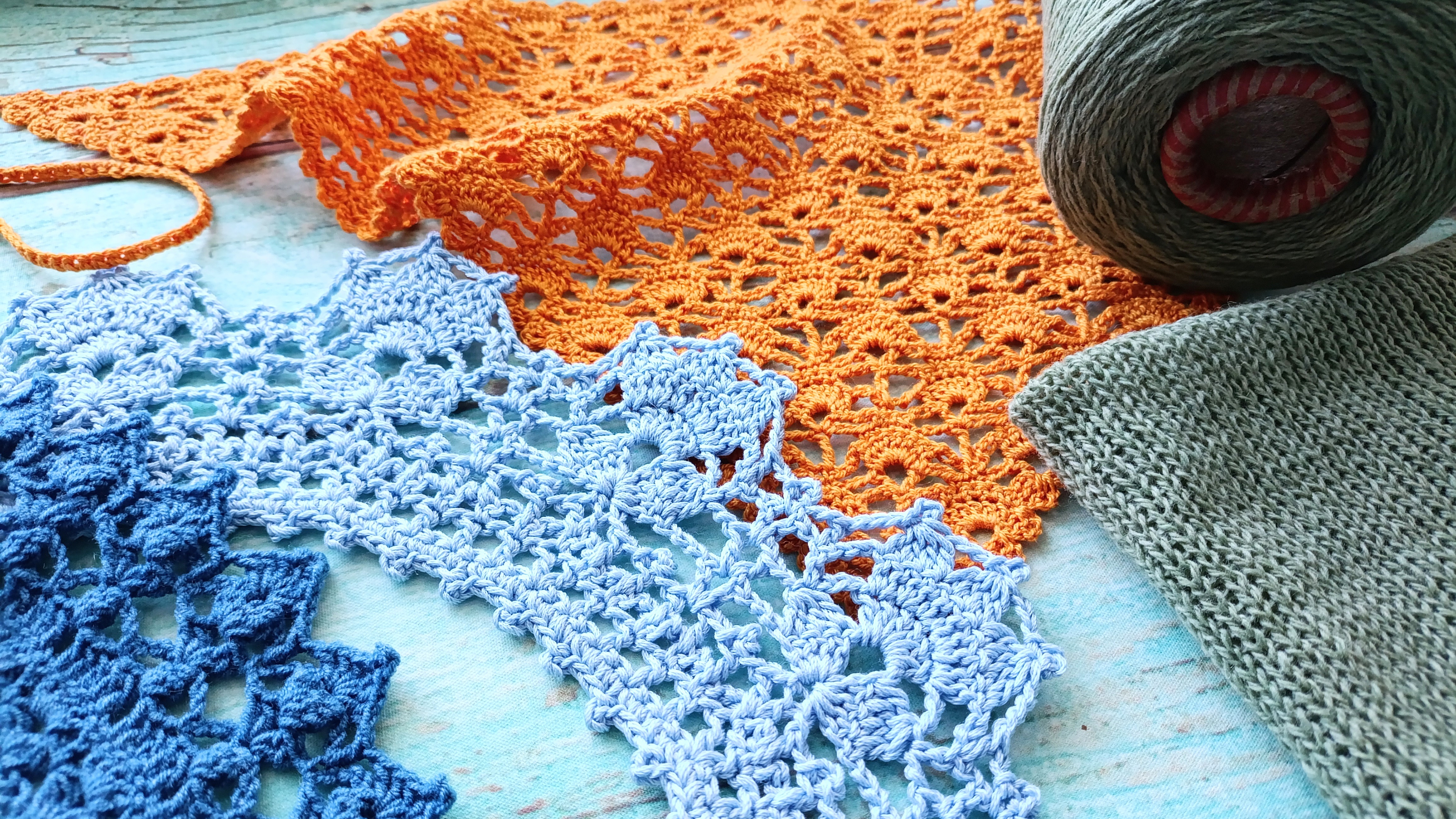 Начала вязать джемпер / воротники / косынка