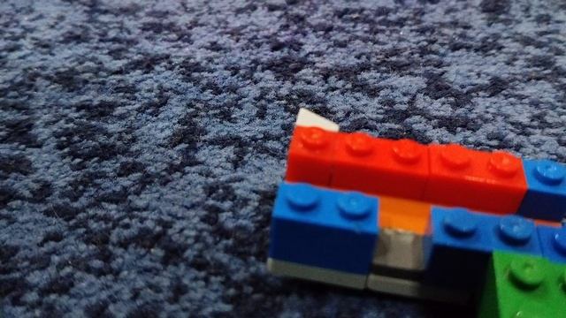 как собрать мини
 пистолет  из лего