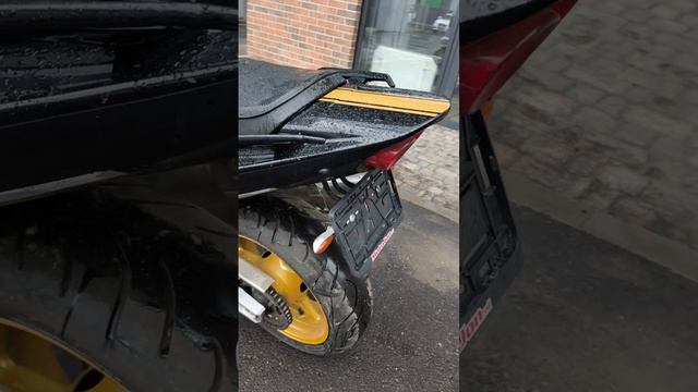 Yamaha FZS1000 Fazer, 2001 г.в., видеообзор и запуск на холодный двигатель