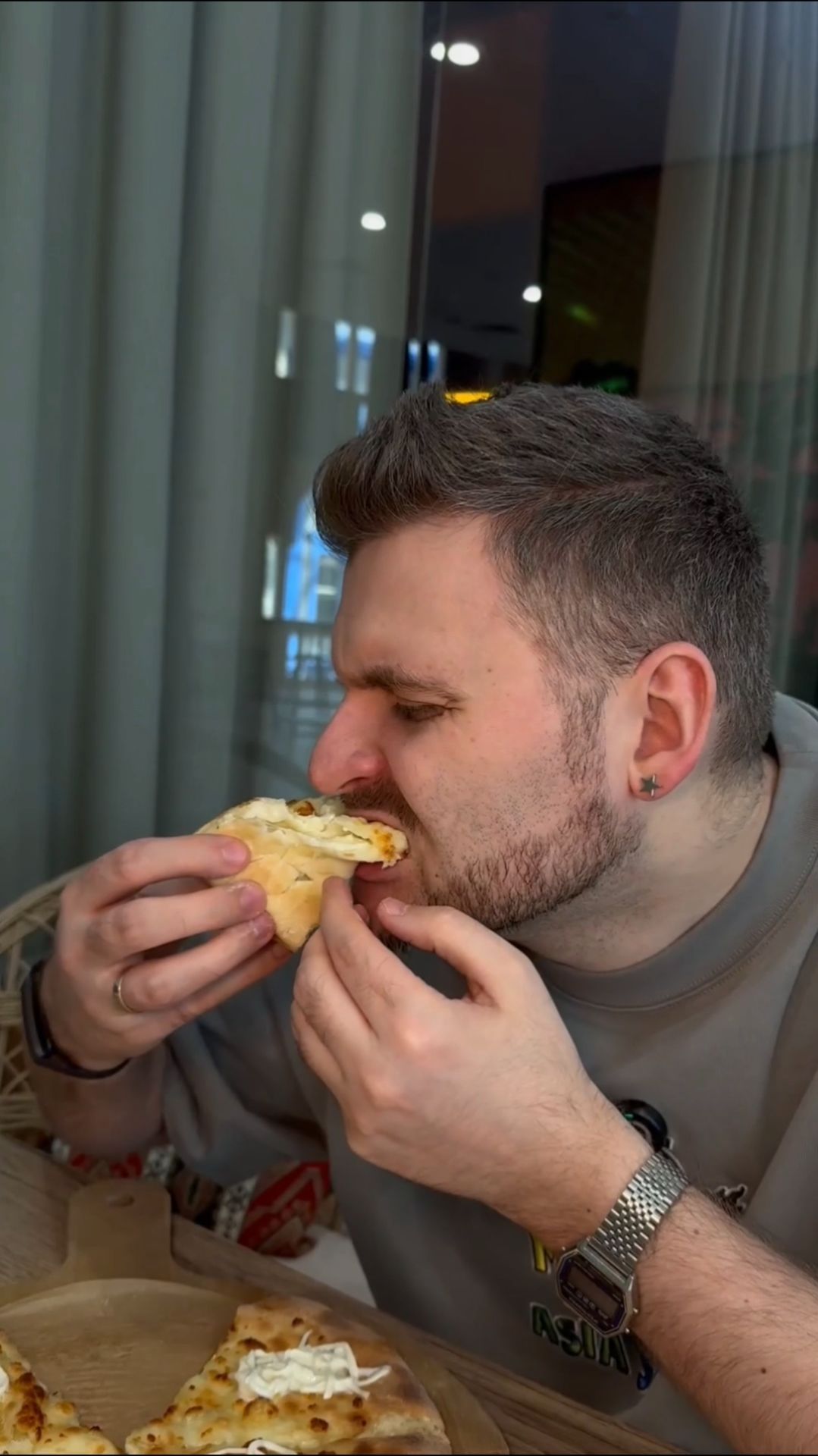 Роман Каграманов насоветовал)