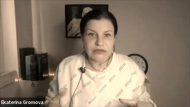 Знаете, про что я вам расскажу, находясь на фоне фото с Фрейдом?😏  Верно! Про путь к гармонии.