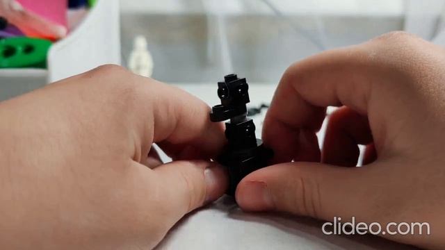 Собираю ферзя из набора Lego шахмат Гарри Поттер