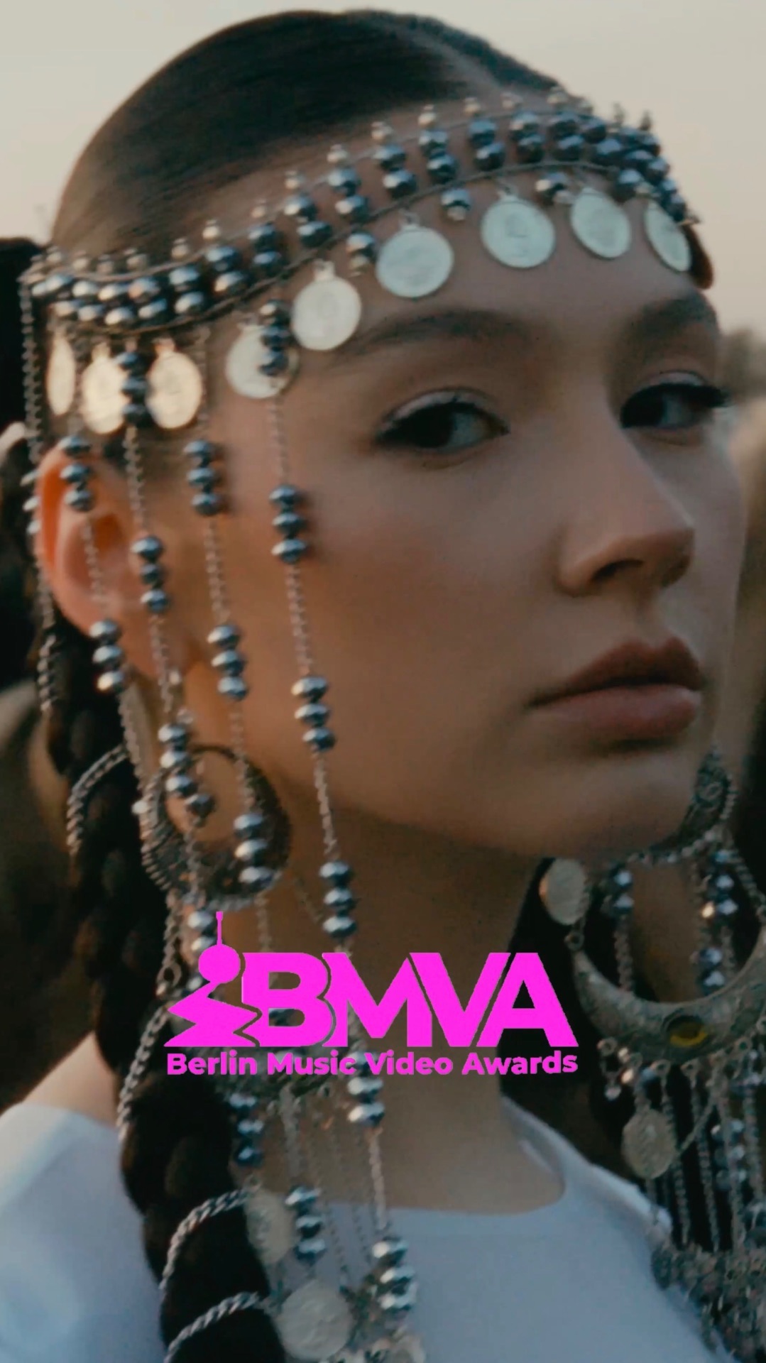 Клип Homay номинирован на премию Berlin Music Video Awards 2026 в категории «Лучшая песня»