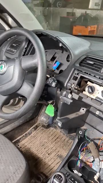 Фабия замена моторчика печки