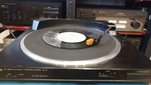 Проигрыватель винила Panasonic SL-J7