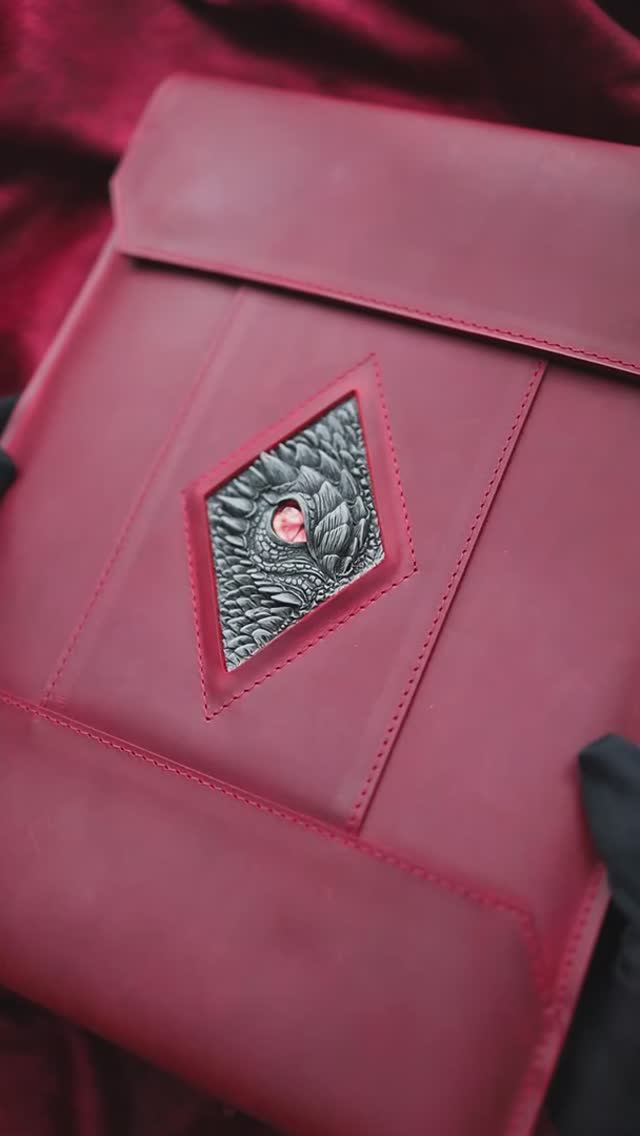 Чехол для ноутбука. Рубин