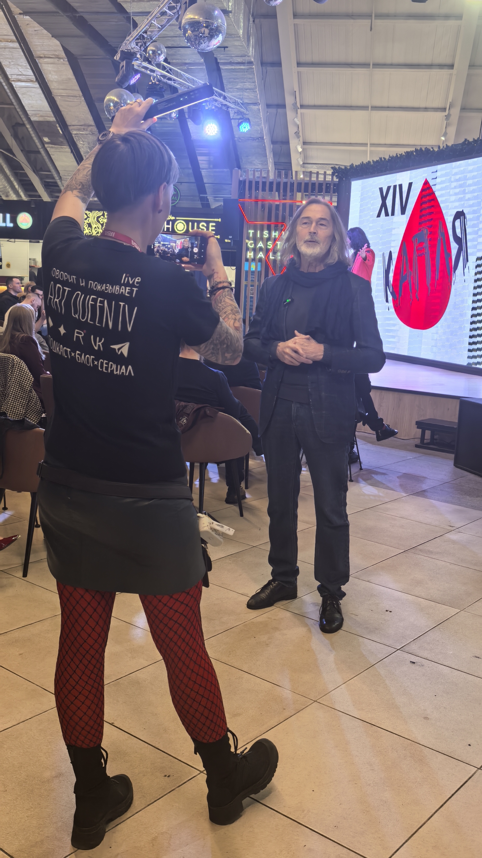 Мобильная съёмка в Москве от Art Queen TV × обзоры × репортажи × видео визитки × интервью 2026