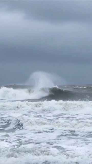 Сила бушующего моря #море #волны #природа