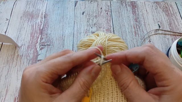 Детские штанишки с анатомической посадкой спицами.Бесплатный МК.