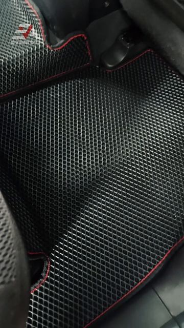 Комплект ковров на автомобиль Hyundai Santa Fe, джип, 2 поколение.