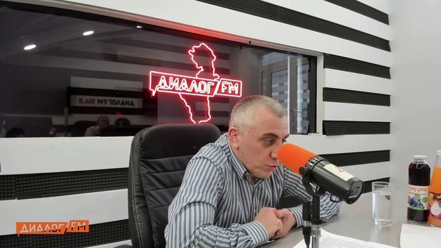 Хук с права Камал Алиев