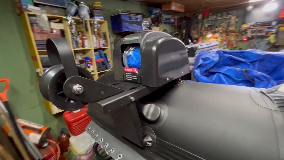 Установка якорной лебедки на ПВХ лодку