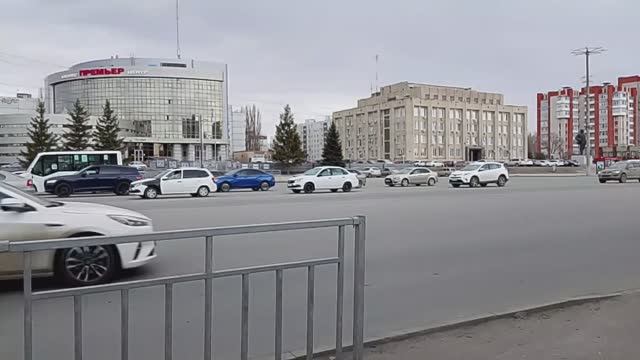 Иду из Администрации города/Была на встрече с ИО главы города/В нашем дворе сделают ямочный ремонт/