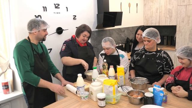 Кулинарная мастерская - в гостях майор Евгения Старикова,старший инспектор ПНД в г. Железногорск.