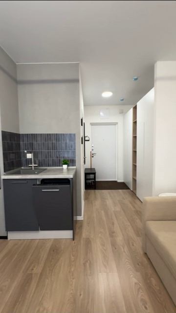 Мезенцева 20 4 этаж