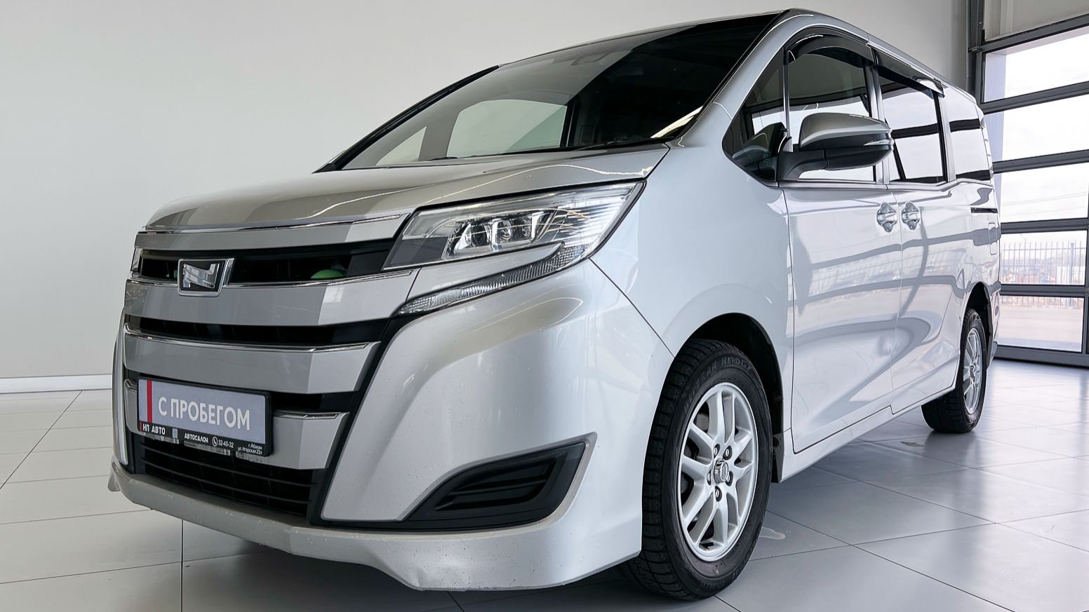 Продажа Toyota Noah, 2018 год в Абакане | НП АВТО