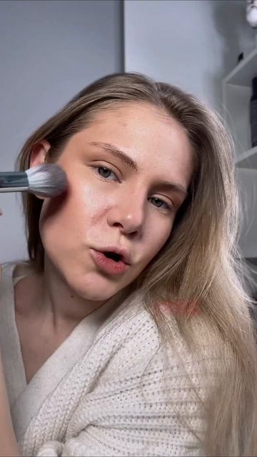 А так ли это? 

Просто 20% знают, как ее правильно носить, чтобы не сделать себя старше, не потерять