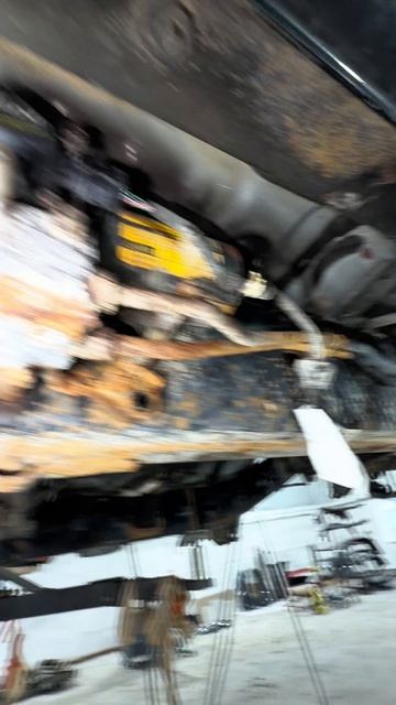 Антикоррозийная обработка днища автомобиля Toyota Land Cruiser Prado 150