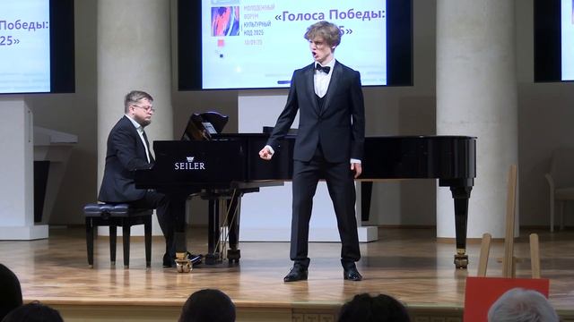 Туркин Григорий -На безымянной высоте   (В.Баснер, М.Матусовский)