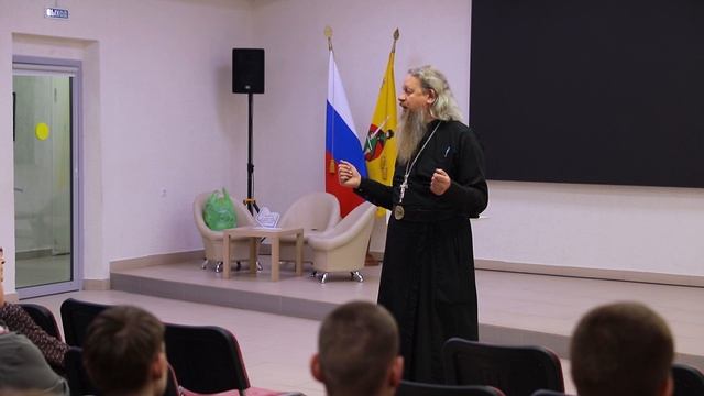 В библиотеке имени С. А. Есенина прошла беседа «Страстная седмица: смысл и значение». 2026 г.