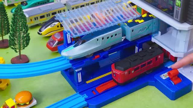 Поезда! Детская огромная железная дорога! Давай играть вместе! #55