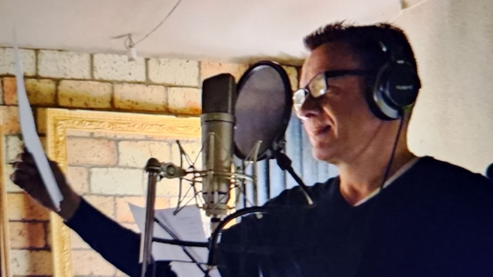 Рубрика «МОЁ ТЕАТРАЛЬНОЕ ЗАКУЛИСЬЕ №50» Запись на студии музыкальных номеров  КОТА ВАСИЛИЯ