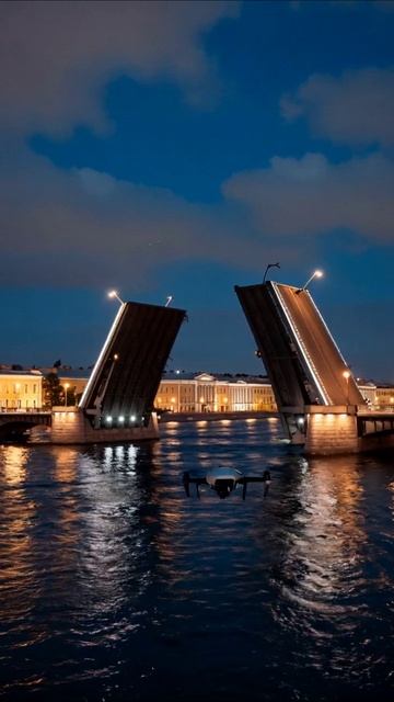 Разрушенные мечты под вечерним небом #печаль #разочарование #город