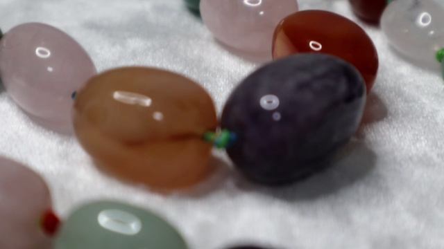 Колье из самоцветов