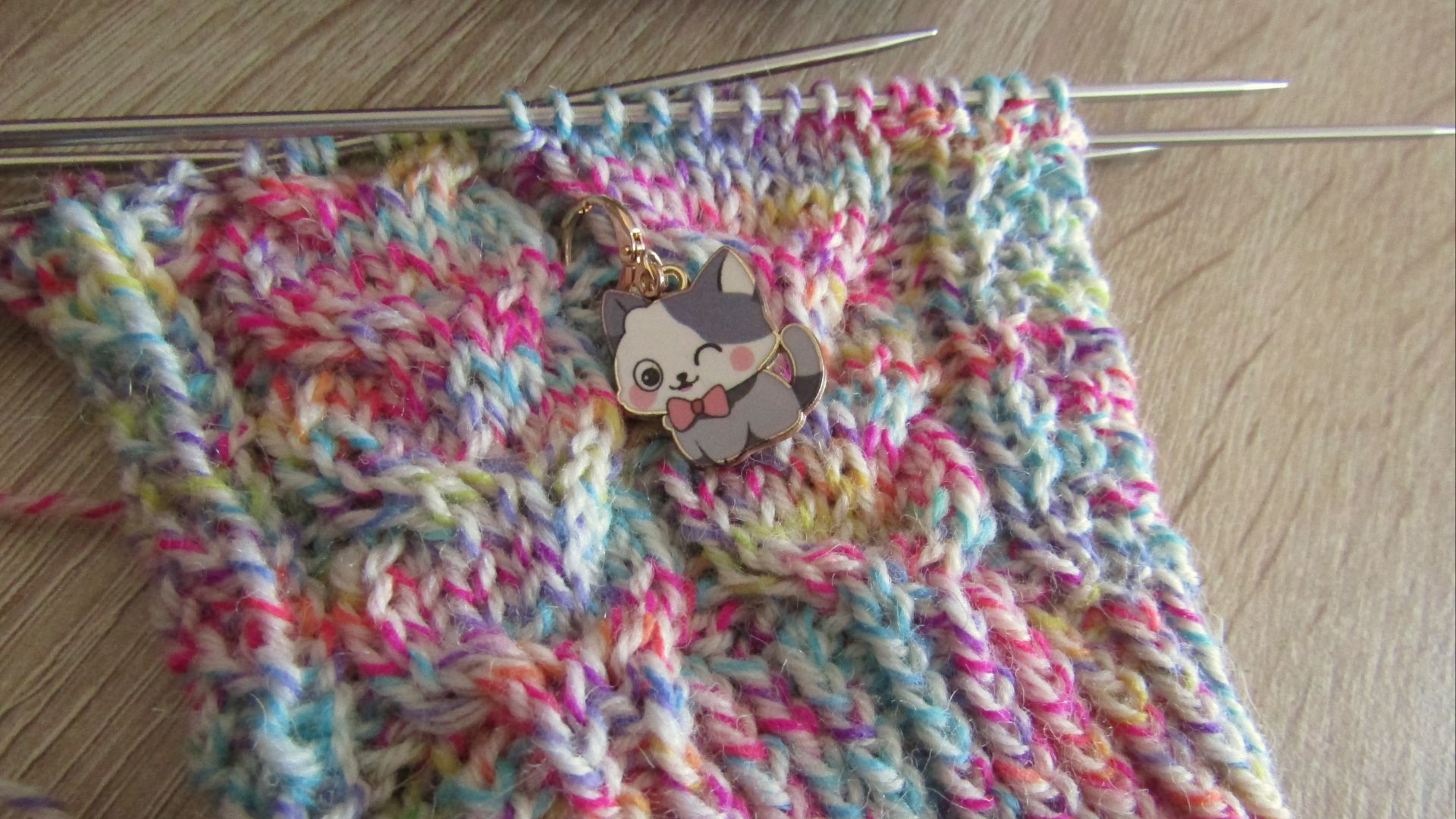 ПЛЕД, ПУЛОВЕР и АЖУРНЫЕ НОСОЧКИ