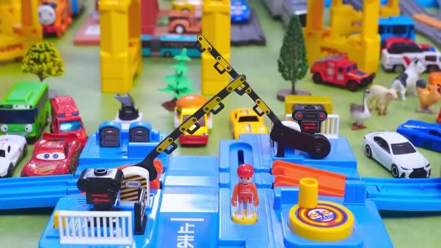 Поезда! Детская огромная железная дорога! Давай играть вместе! #51