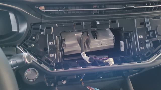 ●Омода S5 ● Не работает щиток приборов ● Демонтаж ● Диагностика ● Плохой контакт в разъёме