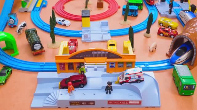 Поезда! Детская огромная железная дорога! Давай играть вместе! #58