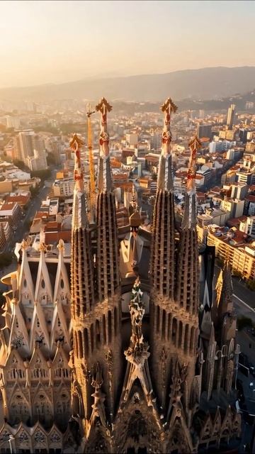 Саграда Фамилия: Чудо архитектуры Барселоны #Барселона #СаградаФамилия #архитектура