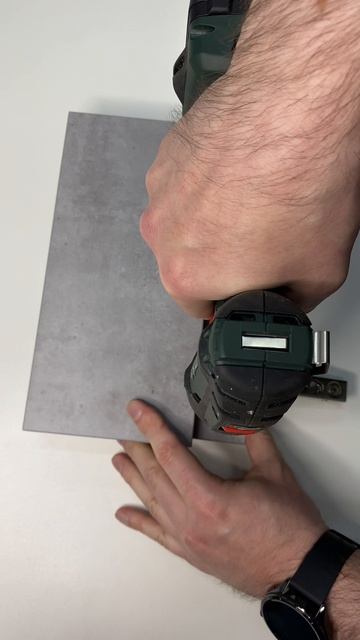 Установка петель с доводчиком и системой крепления на планку Any-click с 3-х сторон