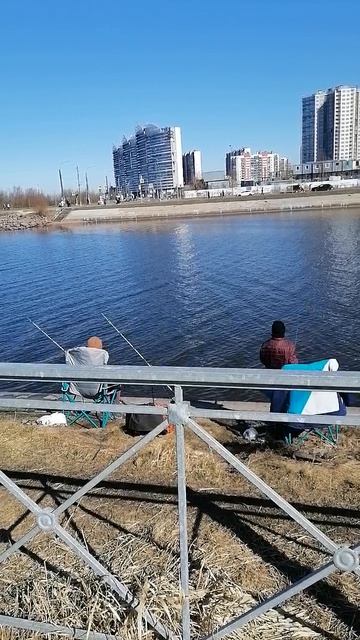 И снова там, где волны